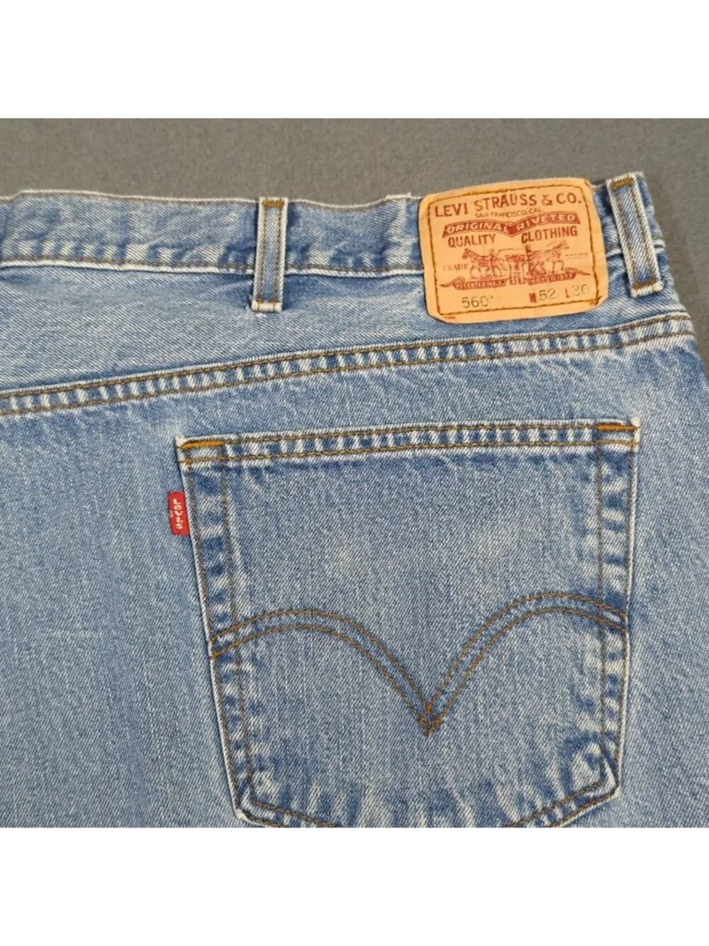 Levi's Jeans Men's 52x30 Fits 50x29 Blue 560 Loose Fit Tapered Leg Denim VTG Y2K